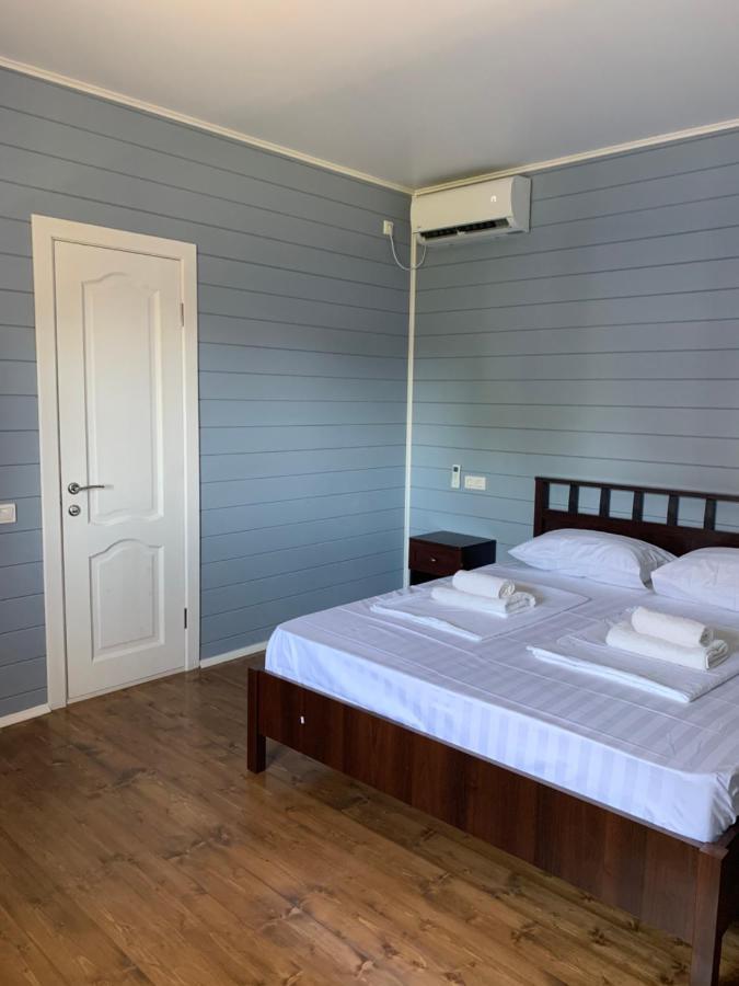 Акватика Hotel Pizunda Bagian luar foto